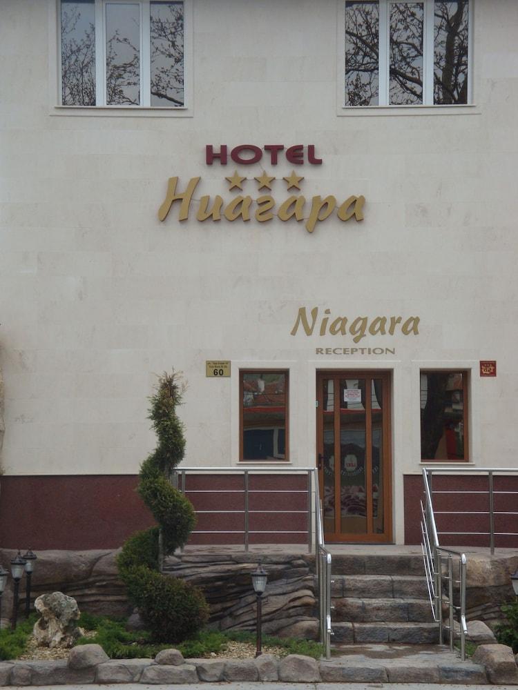 Family Hotel Niagara Varna Exterior photo